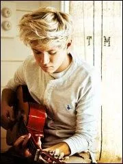 Son signe astrologique est...