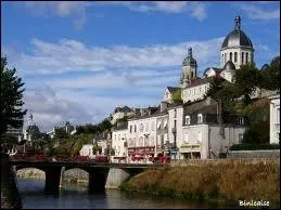 O se trouve la ville de Segr ?