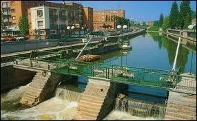 Voici une cluse  Maubeuge. O se situe cette ville ?