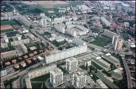 O se trouve Saint-Priest ?