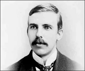 Ernest Rutherford est considr comme le premier alchimiste. Pourquoi ?