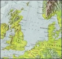 The River Thames qui coule au sud du Royaume-Uni se jette dans...