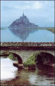 Voici Pontorson face  la baie du Mont-Saint-Michel. Quel est son dpartement ?