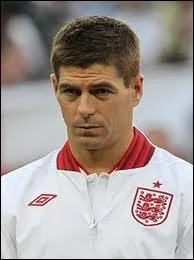 Qui est ce joueur de foot ?