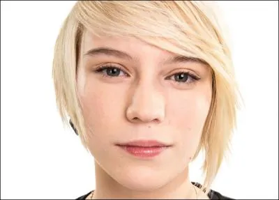 Avec qui Laurne de Star Academy est-elle en couple ?