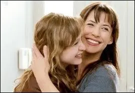 Comment s'appelle la mre de Lola (Sophie Marceau) ?