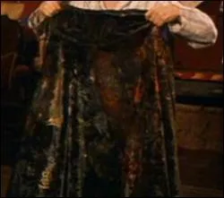  qui appartient ce drap ? Qui en est l'hritier ?