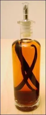 Eau-de-vie issue de la canne  sucre, elle peut titrer des degrs normes en premire chauffe. C'est :