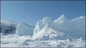 Quand l'eau est  l'tat solide, on parle de...