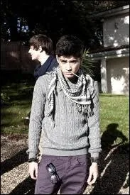 Qu'a fait Zayn lorsqu'il a d danser pour le  Bootcamp   X-Factor ?