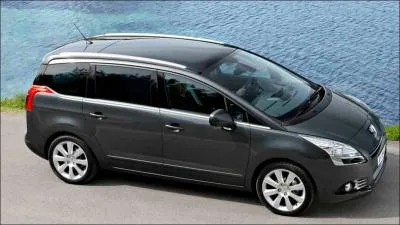 Comment s'appelle cette voiture ?