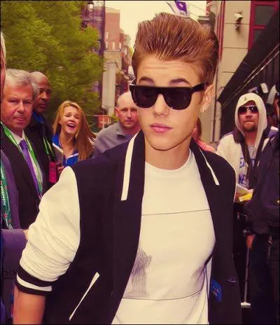 A quelle heure est né Justin le premier mars 1994 ?