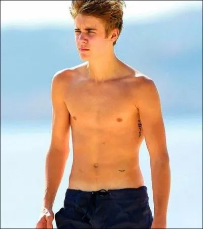 Quelle est la fille qui apparaît avec Justin dans le clip "Baby" ?