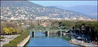 O se jette le fleuve Siagne ?