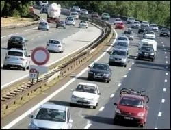 L'autoroute A 79,  la C�v�nole , relie quelles villes ?