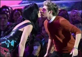 Quelle star amricaine a embrass Niall sur la bouche ?