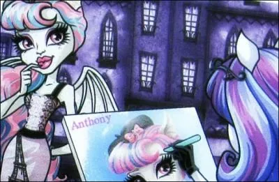 Qui dessine le portrait de Rochelle ?