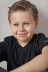 Comment s'appelle le premier enfant d'Haley et Nathan ?