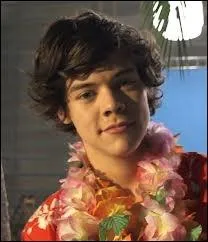 Avant  X Factor , il chantait dans un groupe. Comment s'appelle se groupe ?