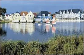 A quel dpartement correspond la station touristique de Fort-Mahon-Plage ?