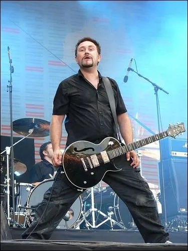 Ce jour-l, qui a chant  Nowhere , le titre phare de l'album du moment  Troublegum  ?