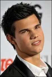 Quel est le nom de cet acteur et le nom de son personnage ?