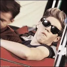 De quel instrument joue-t-il ?