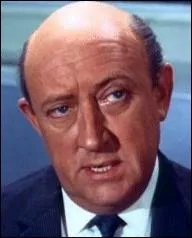 Vous souvenez-vous de cet inspecteur, Claud Eustace Teal, qui s'nervait souvent contre le hros de la srie dans laquelle il intervenait. Quelle tait cette srie ?