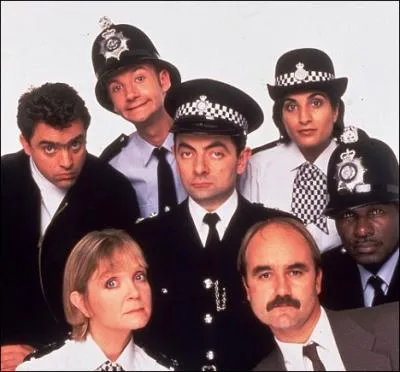 Ce policier (au centre de la photo) est celui d'une srie policire comique, et se prnomme Raymond. Quel nom porte-t-il dans la srie ?