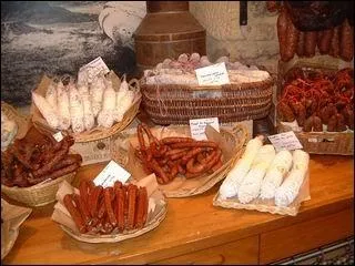 [Terroir] Parmi ces salaisons, quelle(s) est/sont celle(s) originaire(s) de la Franche-Comt ? (plusieurs rponses vraies)