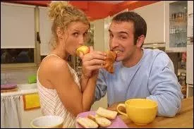 Qui se fait appeler  chouchou  dans la srie  sketches  Un gars, une fille  ?