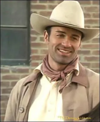 Qui est en face de Cole ?