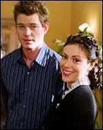 Qui est  ct de Phoebe ?