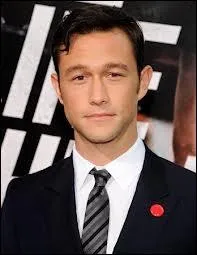 Joseph Gordon Levitt a jou dans  The Darck Knigth, la lgende du chevalier noir .