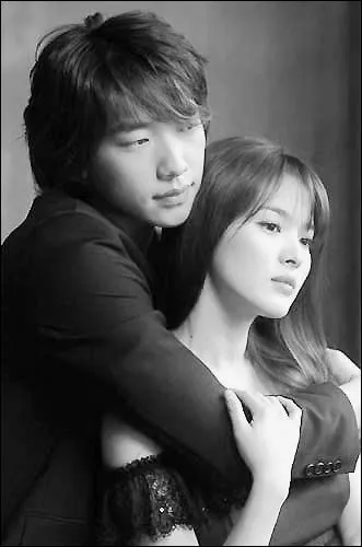   3 ours vivent dans une maison. Papa ours, maman ours, bb ours. Papa ours est trs trs gros. Maman ours est toute maigre. Bb ours est trop mignon, et c'est ... et c'est tout.   est une citation d