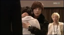   partir de maintenant elle est ma petite amie. Je vais m'occuper d'elle.   est une citation de ...