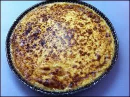 Ferlie arrive avec un Millassou, spécialité de Toulouse :