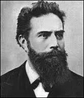 Wilhelm Rntgen a t le premier  recevoir le Prix nobel de physique en 1901. Qu'a-t-il dcouvert ?