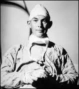 Dans quelle ville d'Afrique du Sud Christiaan Barnard a-t-il ralis la premire transplantation cardiaque en 1967 ?