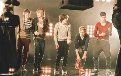 Par qui a t crite la chanson  Moments  ?