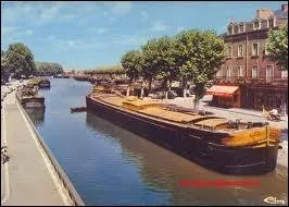 O situez-vous Montceau-les-Mines et son canal ?