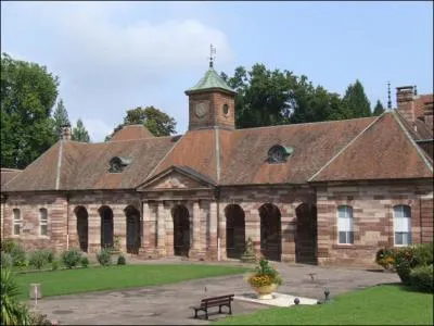 Quelle est cette station de Haute-Sane, frquente ds l'poque gallo-romaine et remise en vogue par Louis XV et Napolon III, qui prsentent des sources chaudes et froides ?