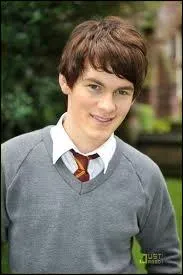 Quel rle joue Brad Kavanagh ?