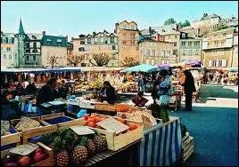 Associez la ville de Tulle et son march  sa rgion.