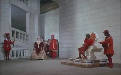 Toutes les jeunes filles du Royaume se prsentrent au Prince, nobles et servantes, qui toutes les regarda dfiler et vainement tenter de passer l'anneau... Qui s'en vint en dernier lieu...