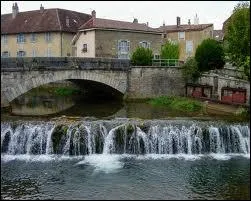 L'image correspond  Arbois, ville natale de Louis Pasteur. A quelle rgion appartient cette localit ?