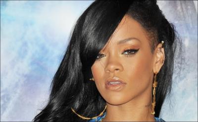 Diamonds, Rihanna : >