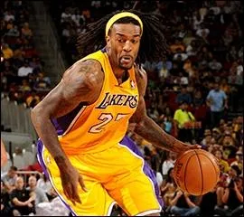 Qui est cet ailier fort ?