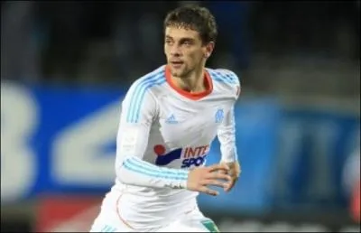 N le 3 juillet, de nationalit brsilienne, je suis...