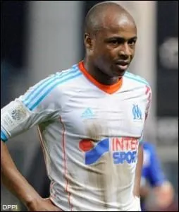 Mon frre est galement attaquant  Marseille, mon nom est...